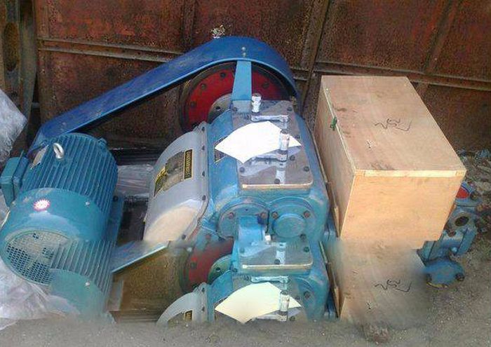 máy bơm 3 pit tông bw250
